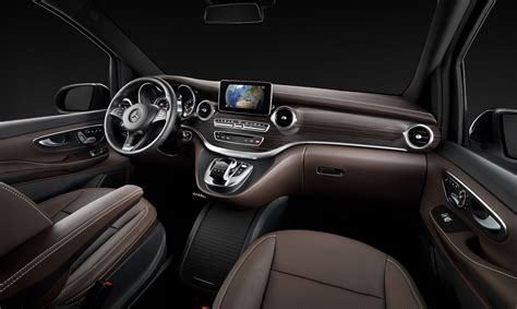 Mercedes-Benz V-Class: Viano replacement interior revealed - Photos (1 of 6)