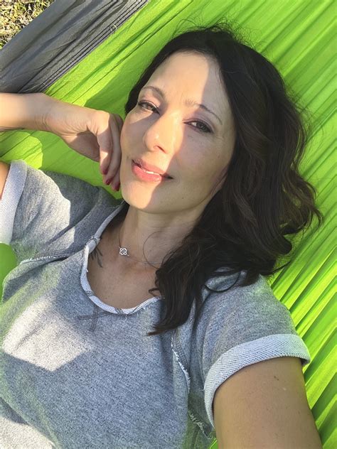 @thezoeyholloway on Twitter: "Hammock time on such a gorgeous NYE day ...