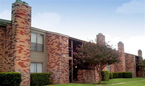 North Central San Antonio, TX Apartments for Rent near Castle Hills | Biltmore Park Apartments