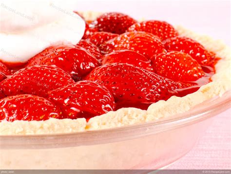 Big Boy Strawberry Pie Recipe | RecipeLand