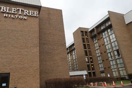 DoubleTree by Hilton Pittsburgh - Green Tree - flyctory.com