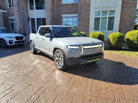 Thoughts after a week of Limestone Rivian R1T ownership | Rivian Forum ...