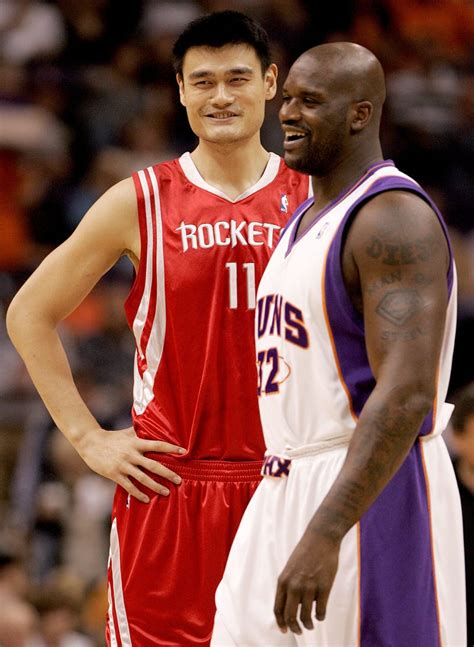 Photo Of Yao Ming Making Shaq Look Short Really Puts Yao Ming's Height In Perspective | Business ...