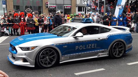 Ford Mustang police car leads 2017 Cologne Carnival parade