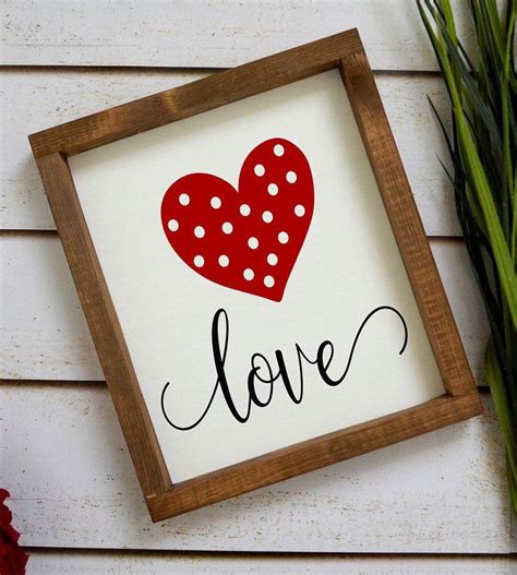 33 Gorgeous Valentine Wall Decor To Beautify Your Home - MAGZHOUSE