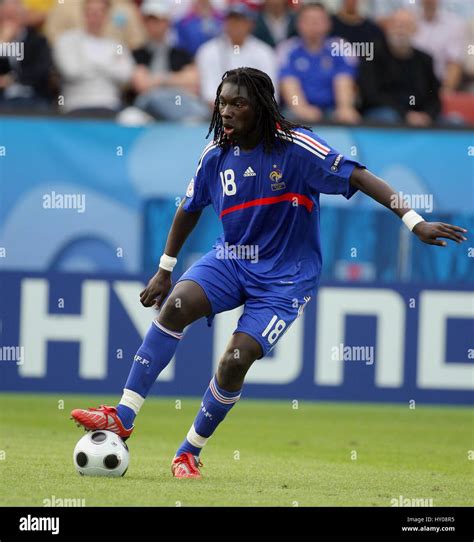 BAFETIMBI GOMIS FRANCE & ST ETIENNE LETZIGRUND STADUIM ZURICH ...