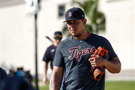 Detroit Tigers: Pros and cons of Miguel Cabrera playing first base in 2021