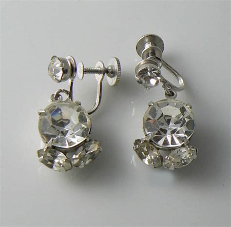 Coro Silver Tone, Sparkling Clear Rhinestone Screw Back Earrings – Vintage Lane Jewelry