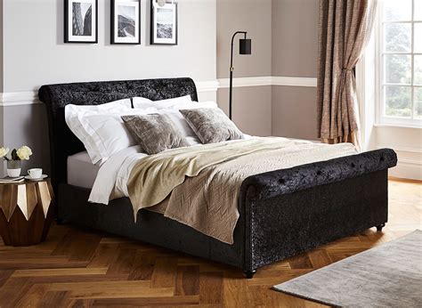 Black Crushed Velvet Bedroom Ideas - Mundomomentaneo