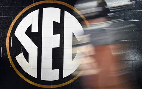 SEC announces kickoff times, television coverage for first 3 weeks of ...