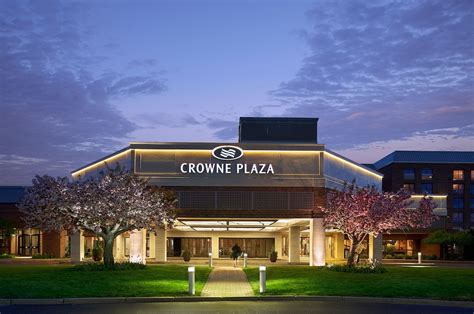 Crowne Plaza Providence-Warwick Airport, an IHG Hotel Reviews, Deals & Photos 2024 - Expedia