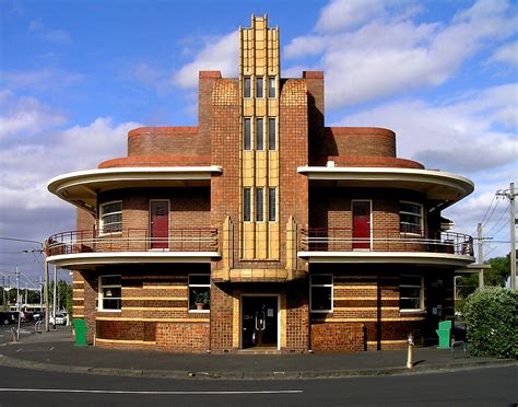 "United Kingdom Hotel (former), Clifton Hill, Melbourne" by Christopher ...