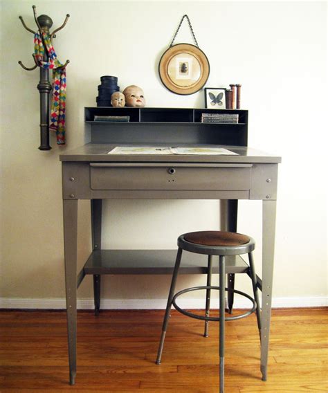 LET'S STAY: Today's vintage industrial furniture finds