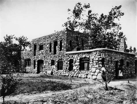 #129: The Lummis House/"El Alisal" (Highland Park) - Etan Does LA