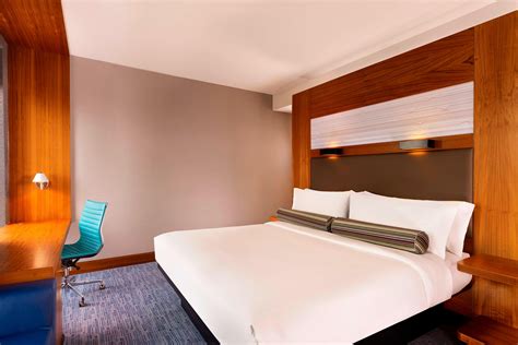 Modern Hotel in East London | Aloft London Excel