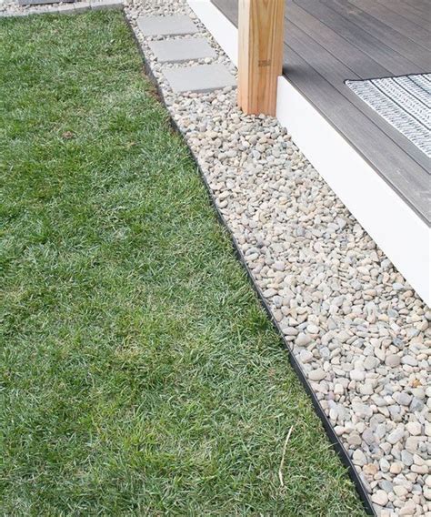 Pretty Pebble Lawn Edge to Add Texture - Best Lawn Edging Ideas: Beautiful, Simple, Easy Lawn ...