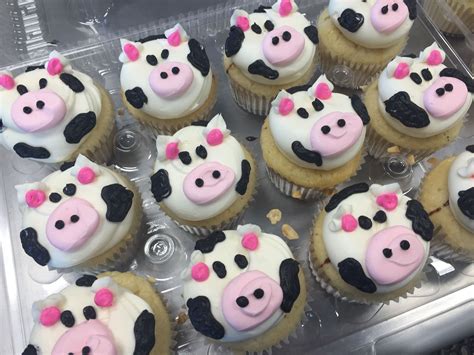 Cow cupcake cakes Cow Cupcakes, Cupcake Cakes, Shower Ideas, Farm ...