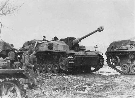 Pin on Sturmgeschütz III "stug 3",and variants(Sd.Kfz 142/1 Aufs. F,F/8,G )!# Sturmhaubitze 42 ...