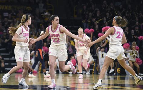 Caitlin Clark TRIPLE-DOUBLE (24pts/15reb/10ast) In #4 Iowa Hawkeyes Win ...