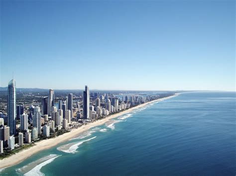 Surfers Paradise Beach - Attraction - Queensland