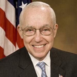 Michael Mukasey (Lawyer) Wiki, Age, Height, Weight - Famed People