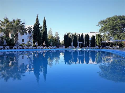 Maria Nova Lounge hotel, Tavira, Portugal. Book with Golf Planet Holidays