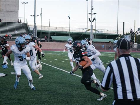 Lightning strikes at GJHS football game – The Orange and Black Newspaper