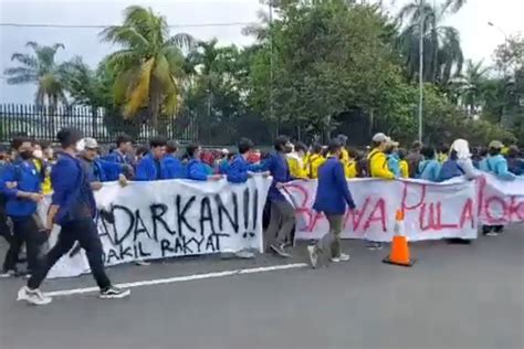 CCTV Jakarta Live Demo Mahasiswa 11 April 2022, Situasi Demo Mahasiswa Terkini Pantau di Sini ...