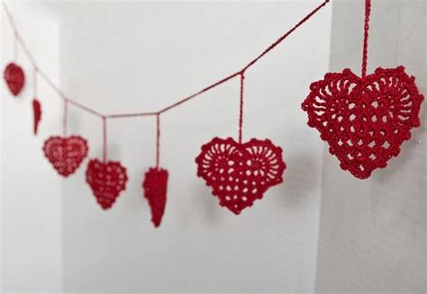 Valentine Heart Crochet Garland Red | Crochet garland, Valentine ...