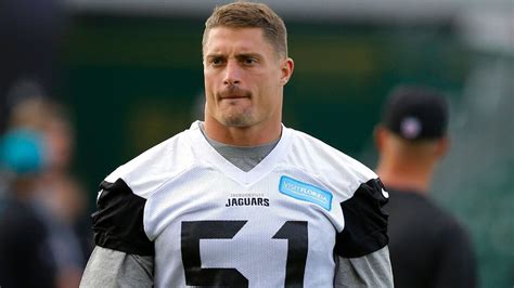 Jaguars' Paul Posluszny helps out neighbor with Hurricane Matthew prep ...