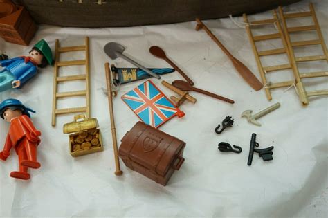 VINTAGE PLAYMOBIL PIRATE SHIP FIGURES ACCESSORIES TREASURE CHEST COINS ...