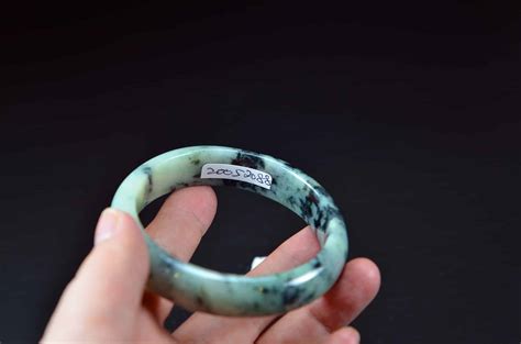 Burmese Jade Bangle Unique gift 58mm 20052088 - Helen Grade A Jade