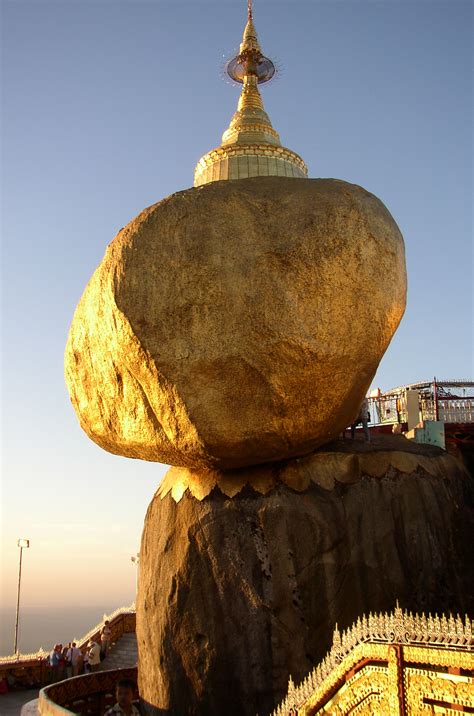 Kyaiktiyo Pagoda - Wikipedia