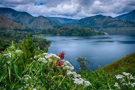 Lake Toba - WorldAtlas