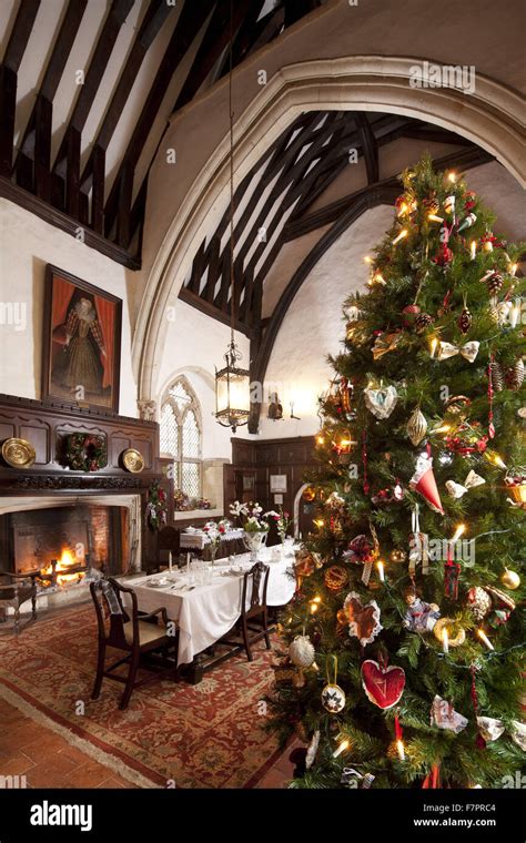 Christmas at Ightham Mote, Kent. Ightham Mote is a medieval, moated manor house Stock Photo - Alamy