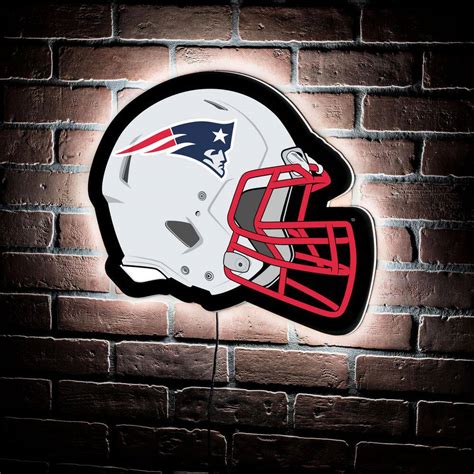 Evergreen New England Patriots Helmet 19 in. x 15 in. Plug-in LED ...