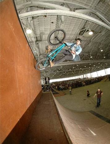 Bicycle Stunts Photography - XciteFun.net