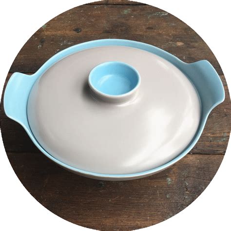 Poole Pottery Twintone C104 Sky Blue/Dove Lidded Tureen | Pottery, Blue ...