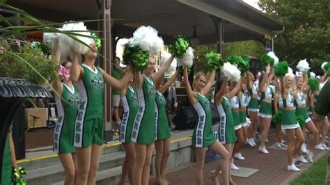 Marshall fans celebrate football team before season