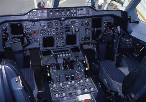 √ Interior Cockpit Airbus Beluga - Popular Century