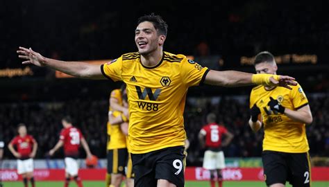 Raul Jimenez: Wolves announce club-record signing of Mexico striker