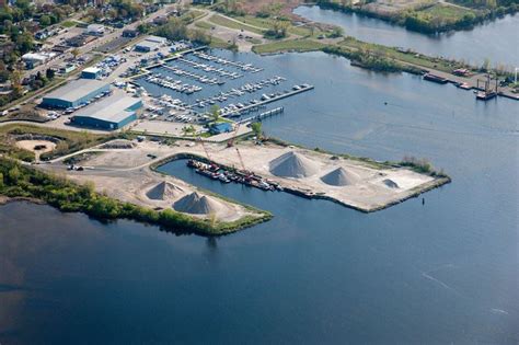 Water Runs Through Us: Is Muskegon Lake big enough for industrial and tourism uses? Yes indeed ...