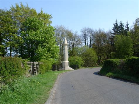 Battle of Falkirk Monument © Raymond Okonski :: Geograph Britain and Ireland