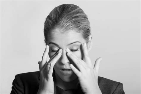 Surprising Symptoms of Dry Eye Syndrome – Metro Eye