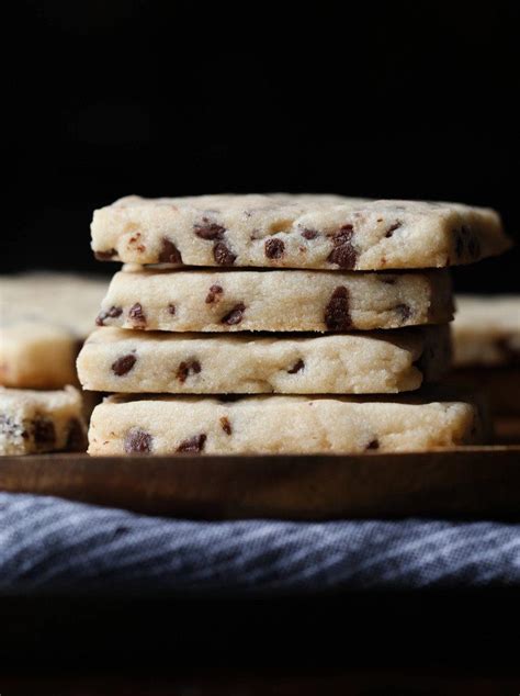 Chocolate Chip Shortbread Cookies - Easy Recipe Chef