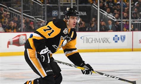 Evgeni Malkin wiki, bio, age, wife, stats, salary, height, net worth ...