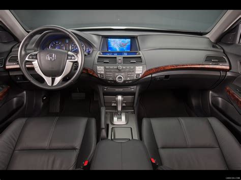 Honda Crosstour (2012) | Interior