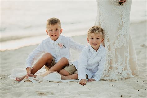 Wedding celebration The Wharf Grand Cayman | Jessie + John - Janet Jarchow Photography