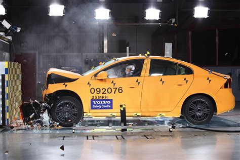 Volvo's Crash-Test Laboratory in Torslanda Turns 10 This Year ...