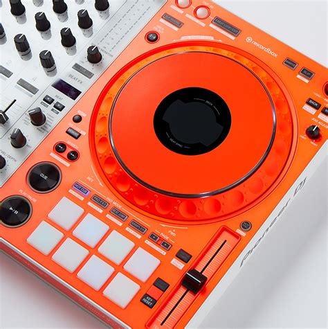 DDJ-1000-OW Collaborative DJ controller with Off-White | Dj, Music notes art, Electro dance